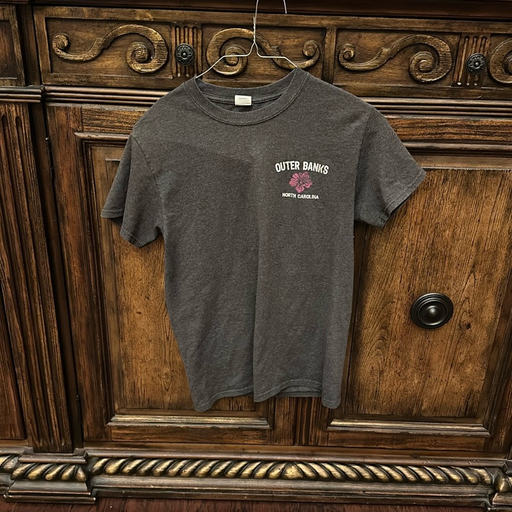 Outer Banks Graphic Tee - Charcoal Women's Short Sleeve